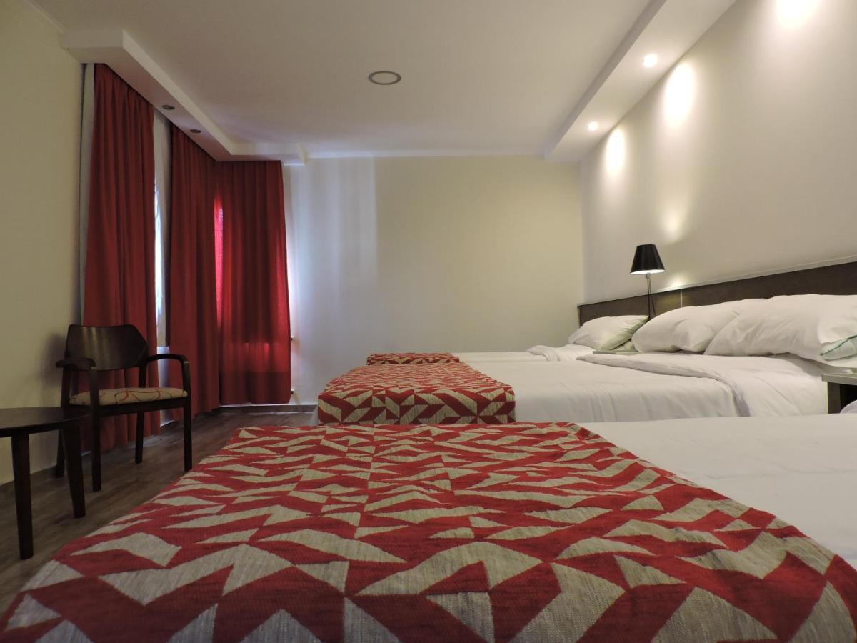 Hotel Espinillos Y Villa Carlos Paz